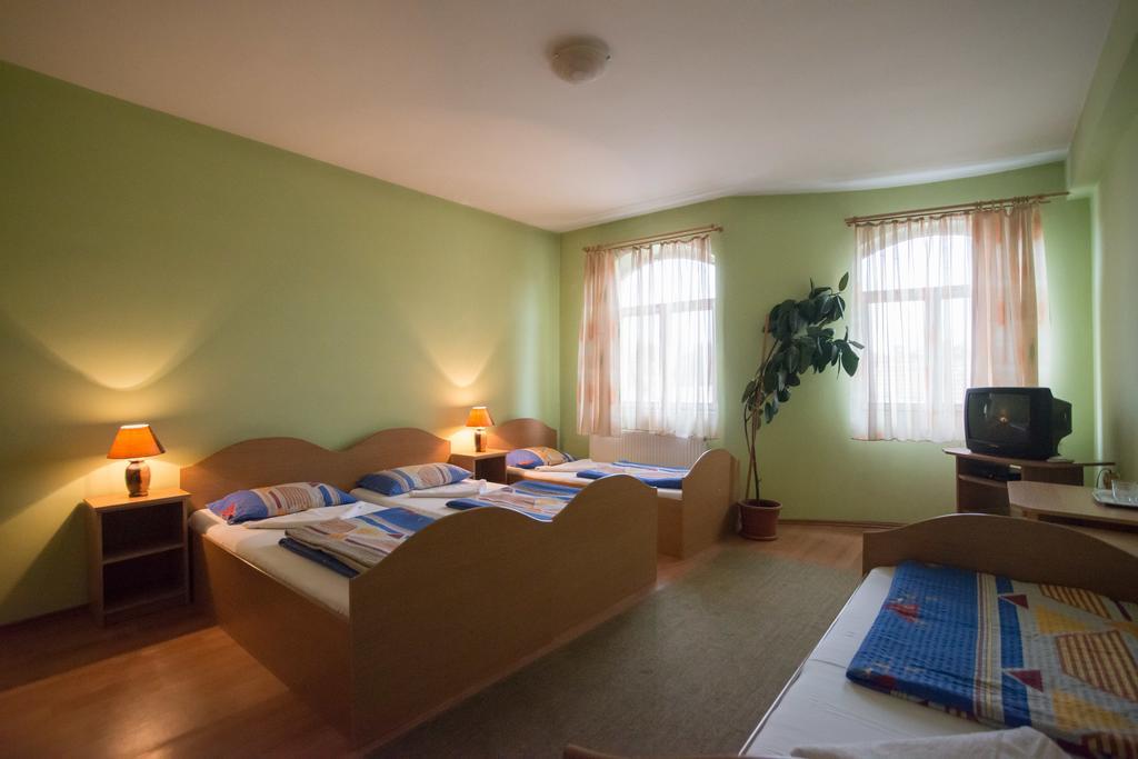 Beluci Panzio Hotel Odorheiu Secuiesc Luaran gambar
