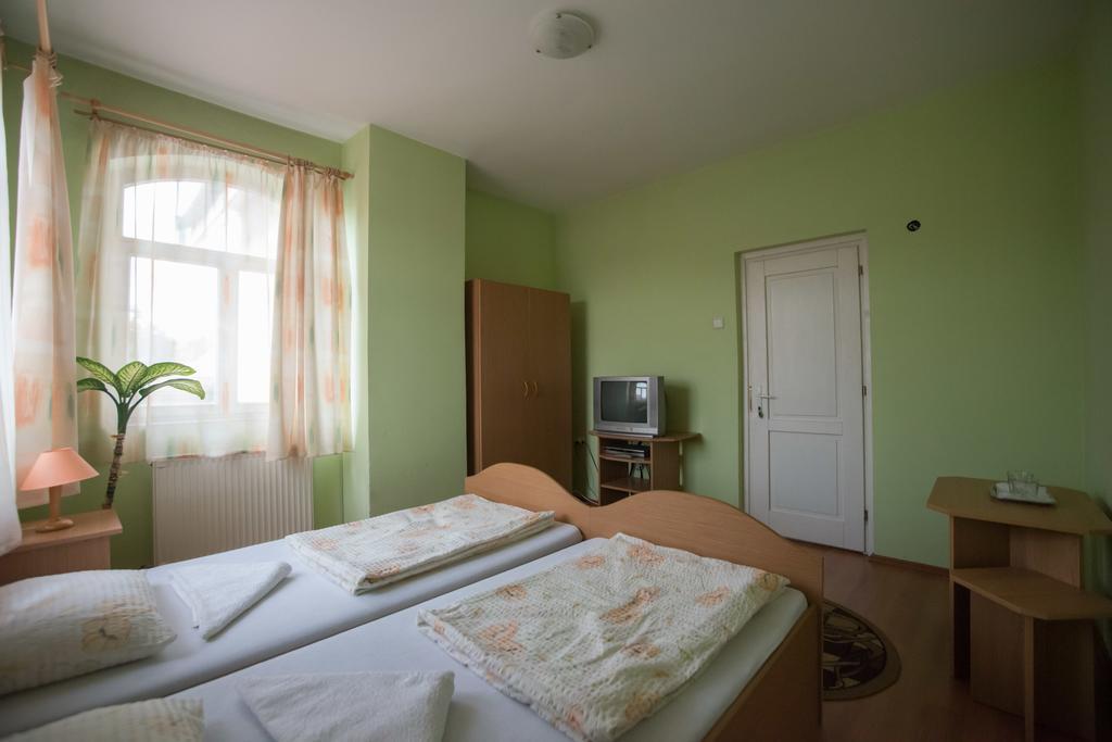 Beluci Panzio Hotel Odorheiu Secuiesc Luaran gambar