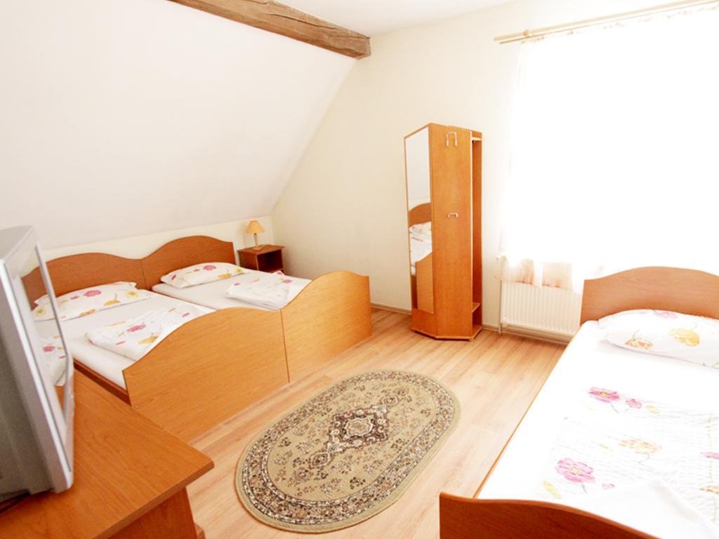 Beluci Panzio Hotel Odorheiu Secuiesc Luaran gambar